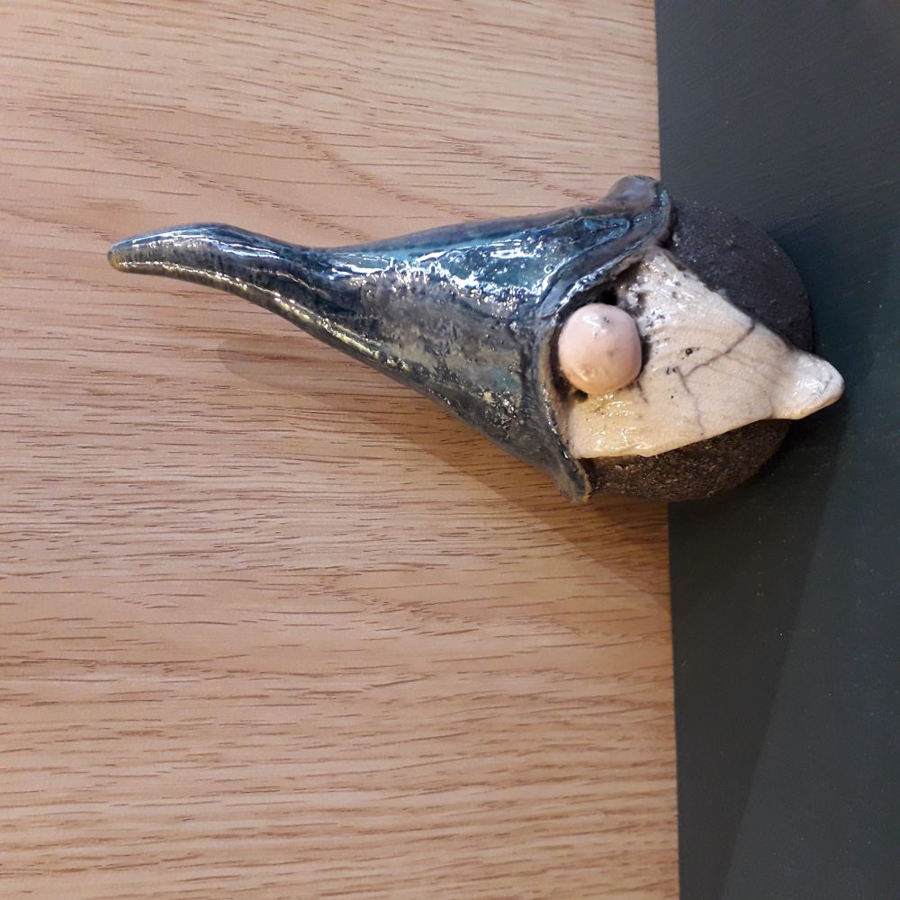 Père Noel Boule en Céramique Raku Rouge ou Bleu - Figurine Artisanale Vendée