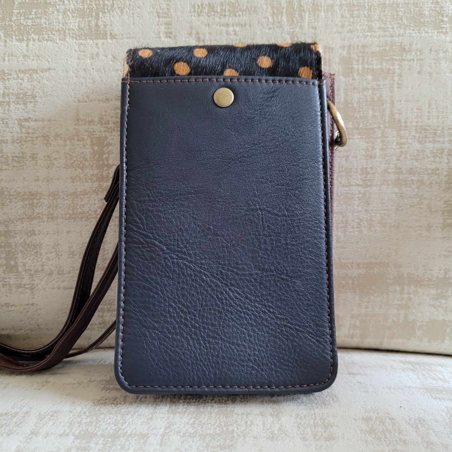 Pochette Téléphone GIA SORUKA : L'Élégance Éthique au Quotidien