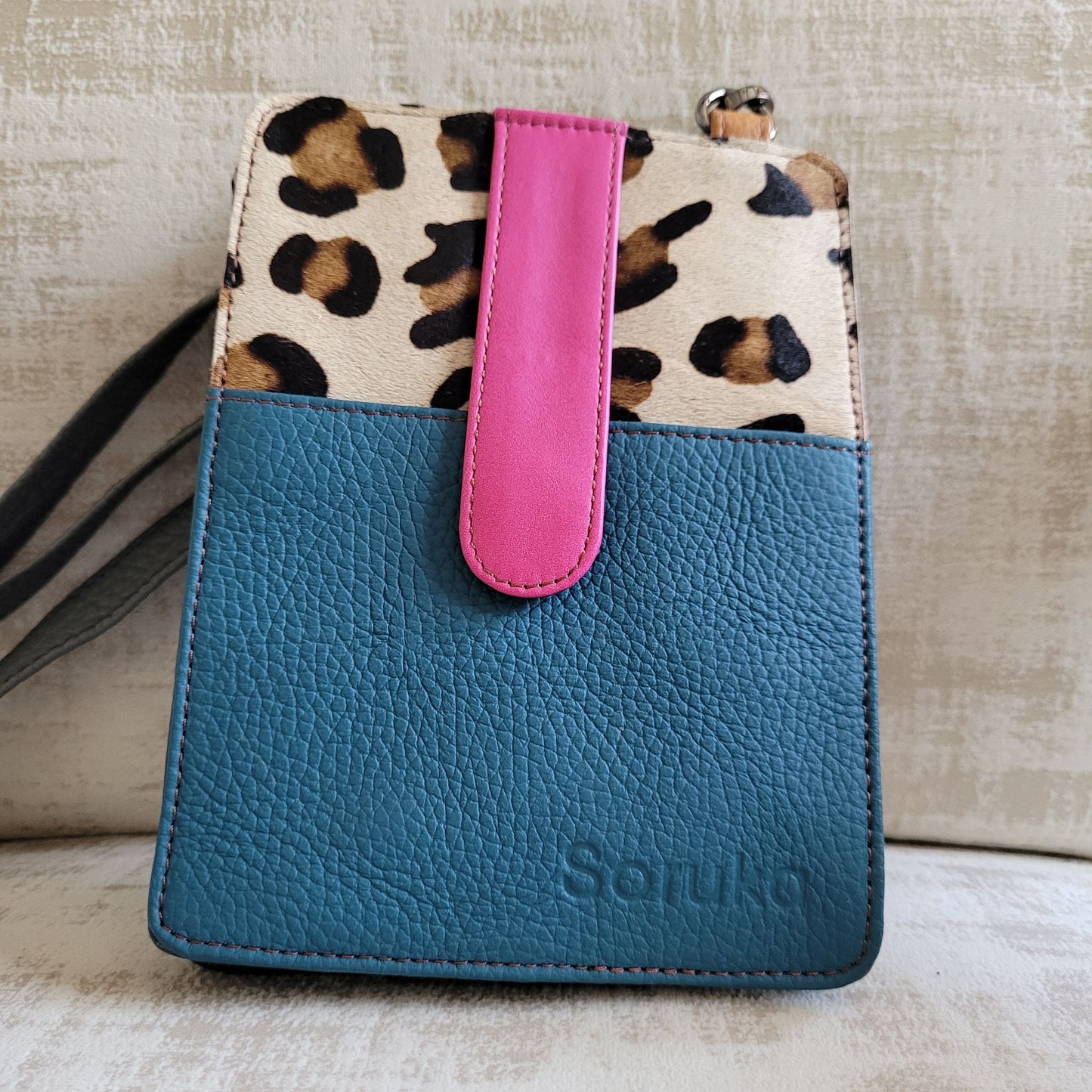 Pochette Bandoulière Josie Soruka : L'Indispensable Compact et Coloré
