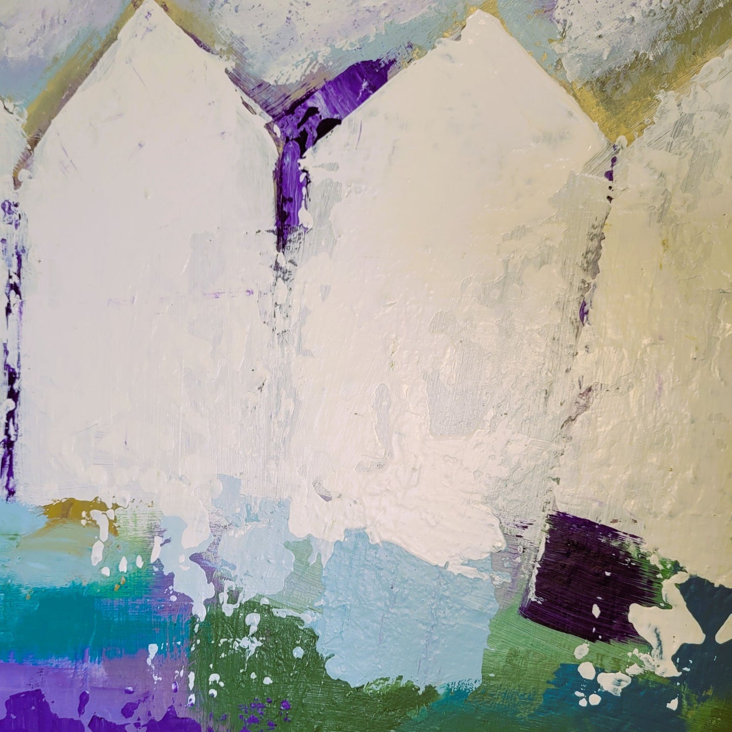 Cabanes – Tableau abstrait bleu, violet et blanc, 50×74 cm