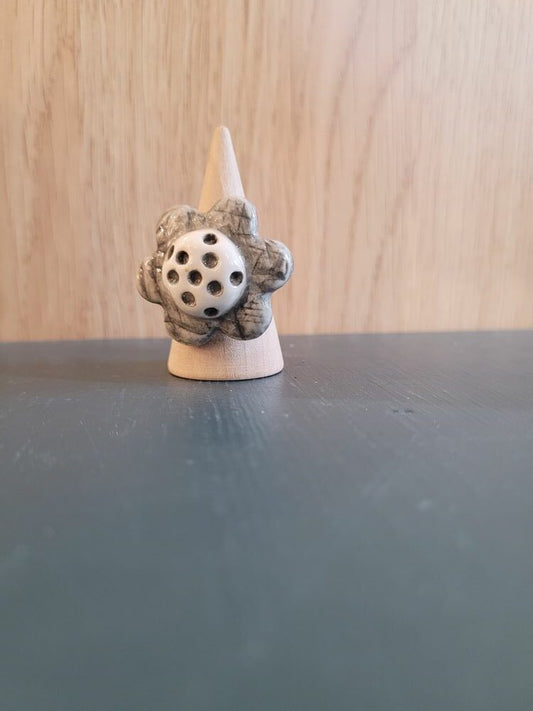 Le Grenier du Marais-Bague fleur gris et blanc-Châtelaillon