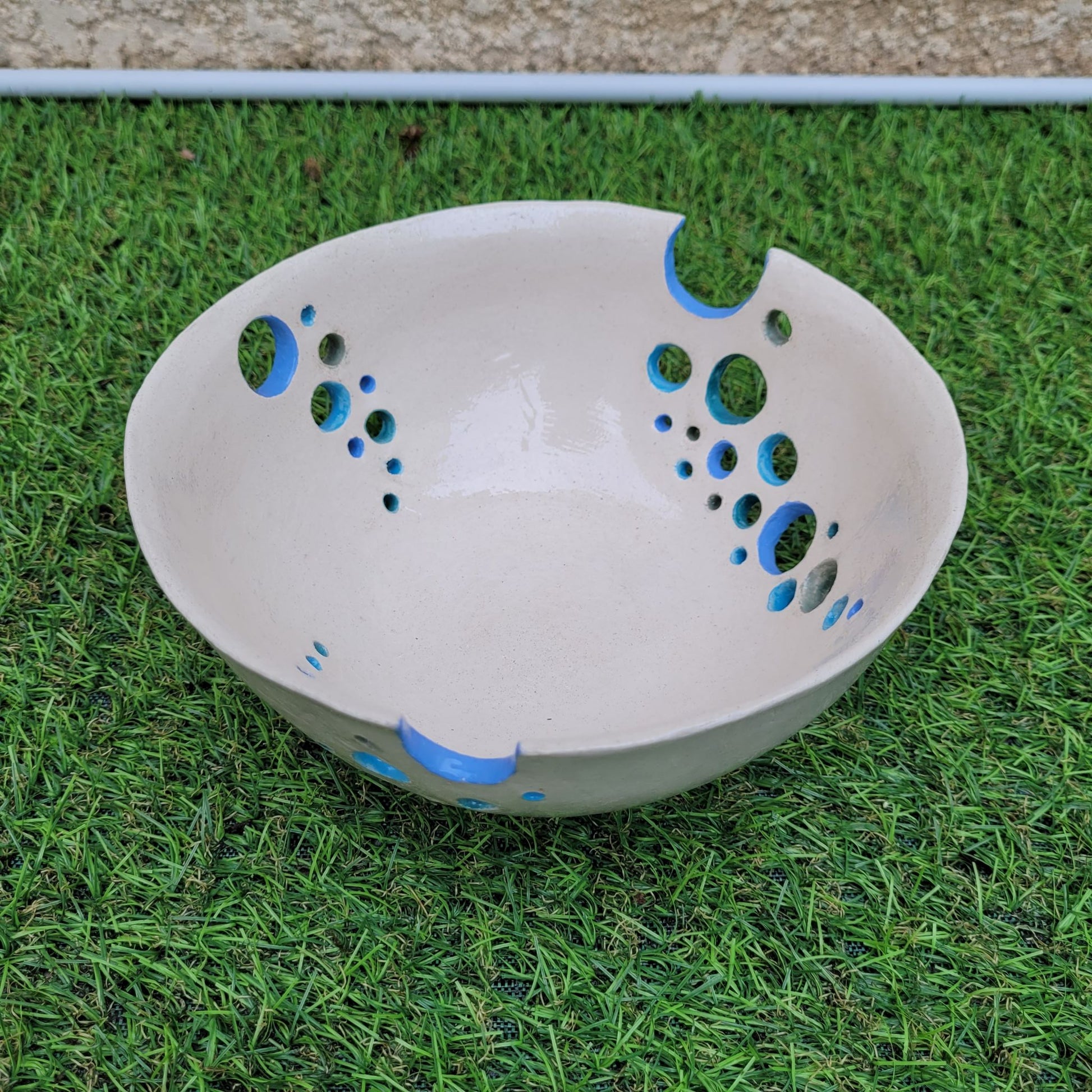 Le_Grenier_du_Marais-Coupe_a_fruits_bleue_ceramique