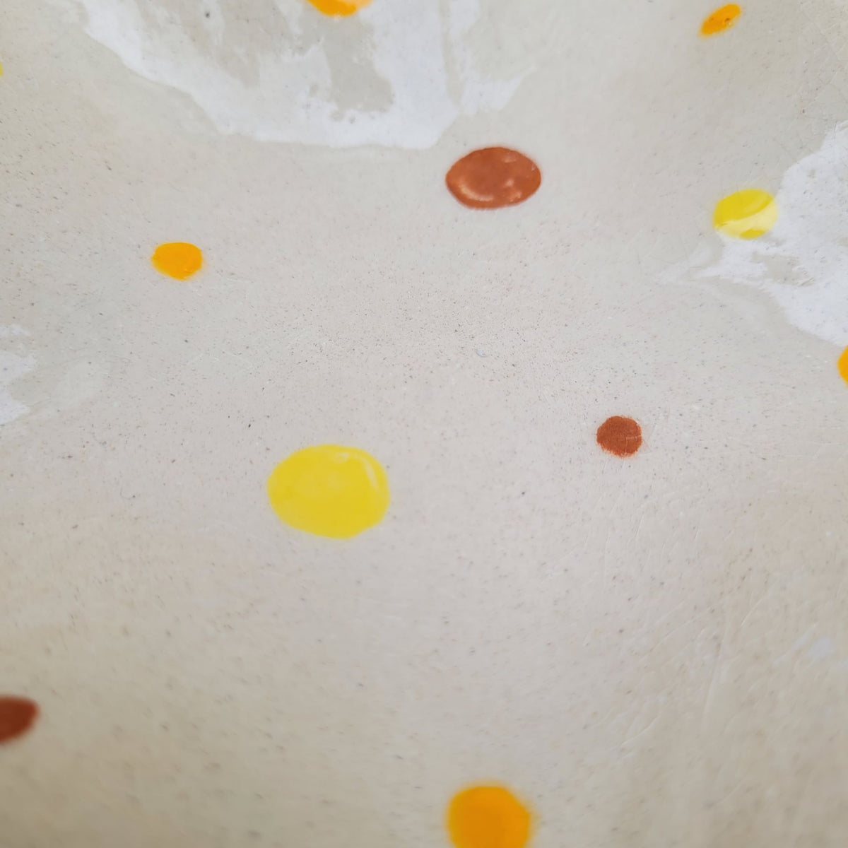 Coupelle Étoile en Céramique Blanche – Décor Pois