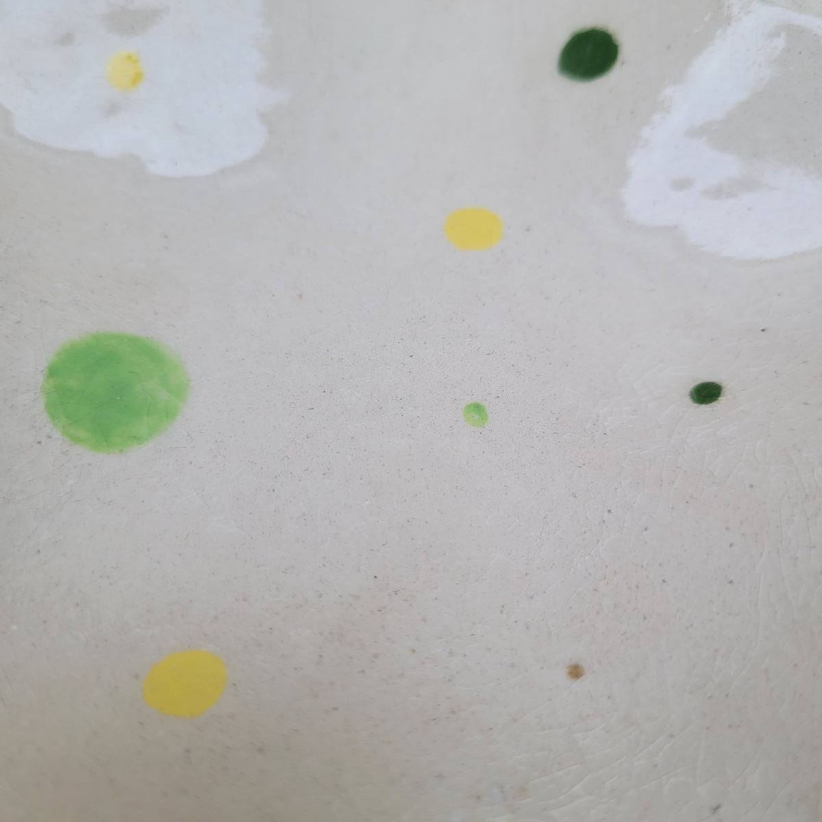 Coupelle Étoile en Céramique Blanche – Décor Pois
