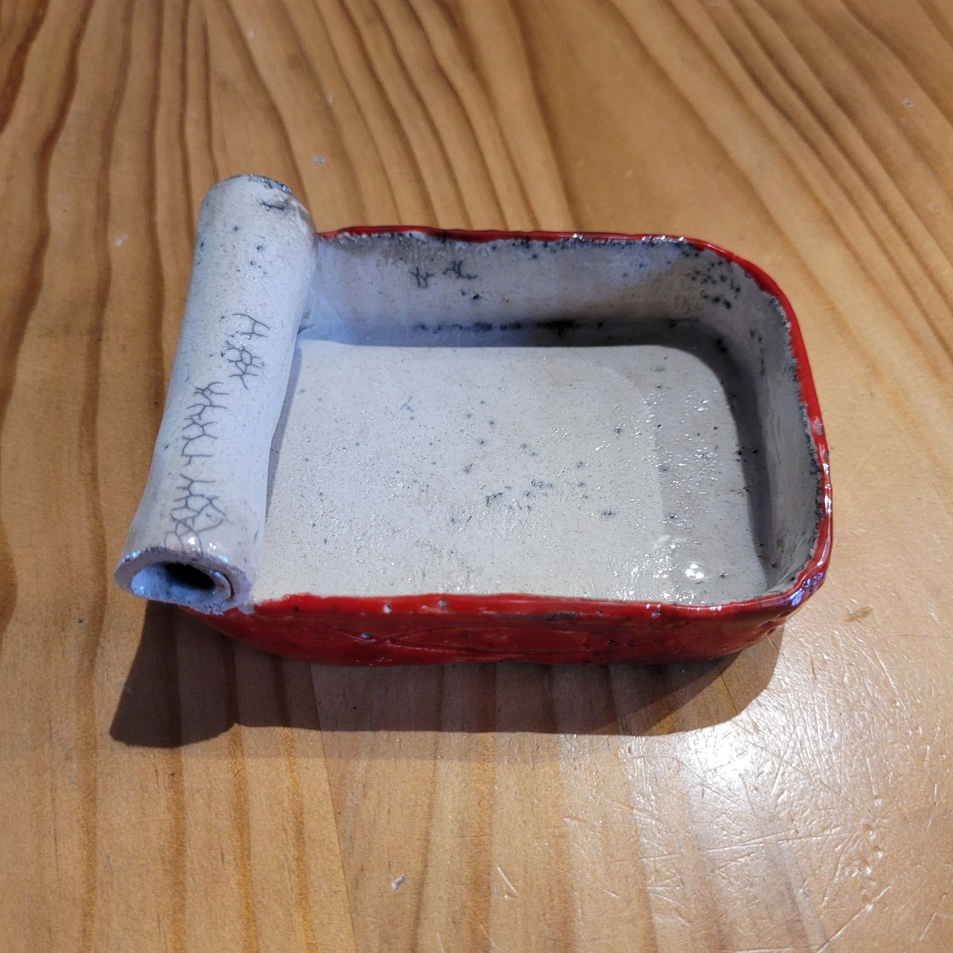 Le Grenier du Marais-Boite sardines céramique artisanale rouge
