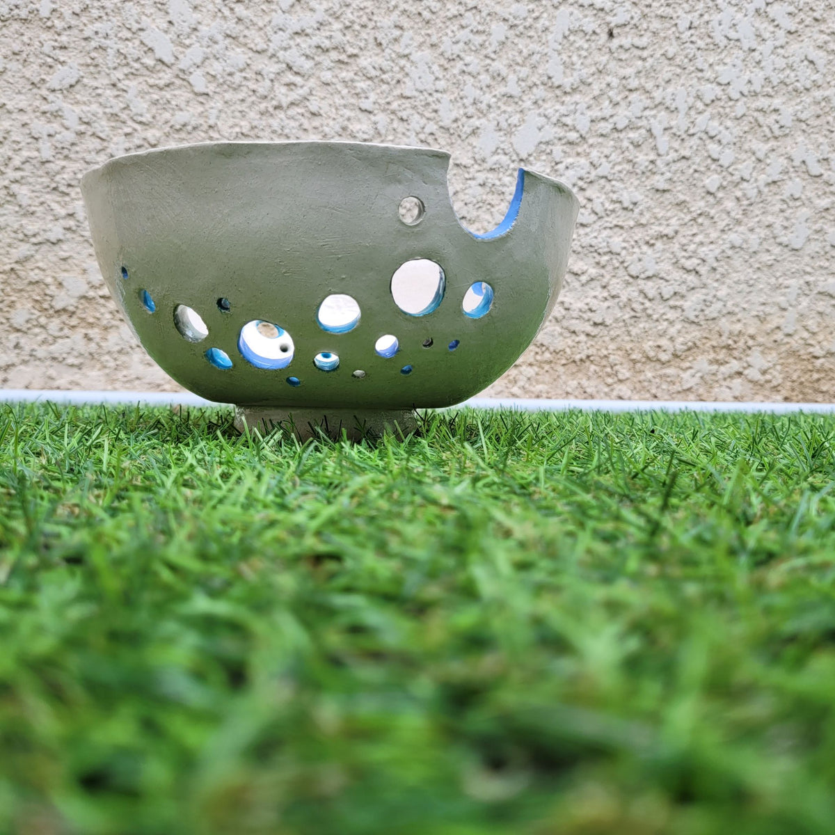 Le_Grenier_du_Marais-Coupe_a_fruits_bleue_ceramique