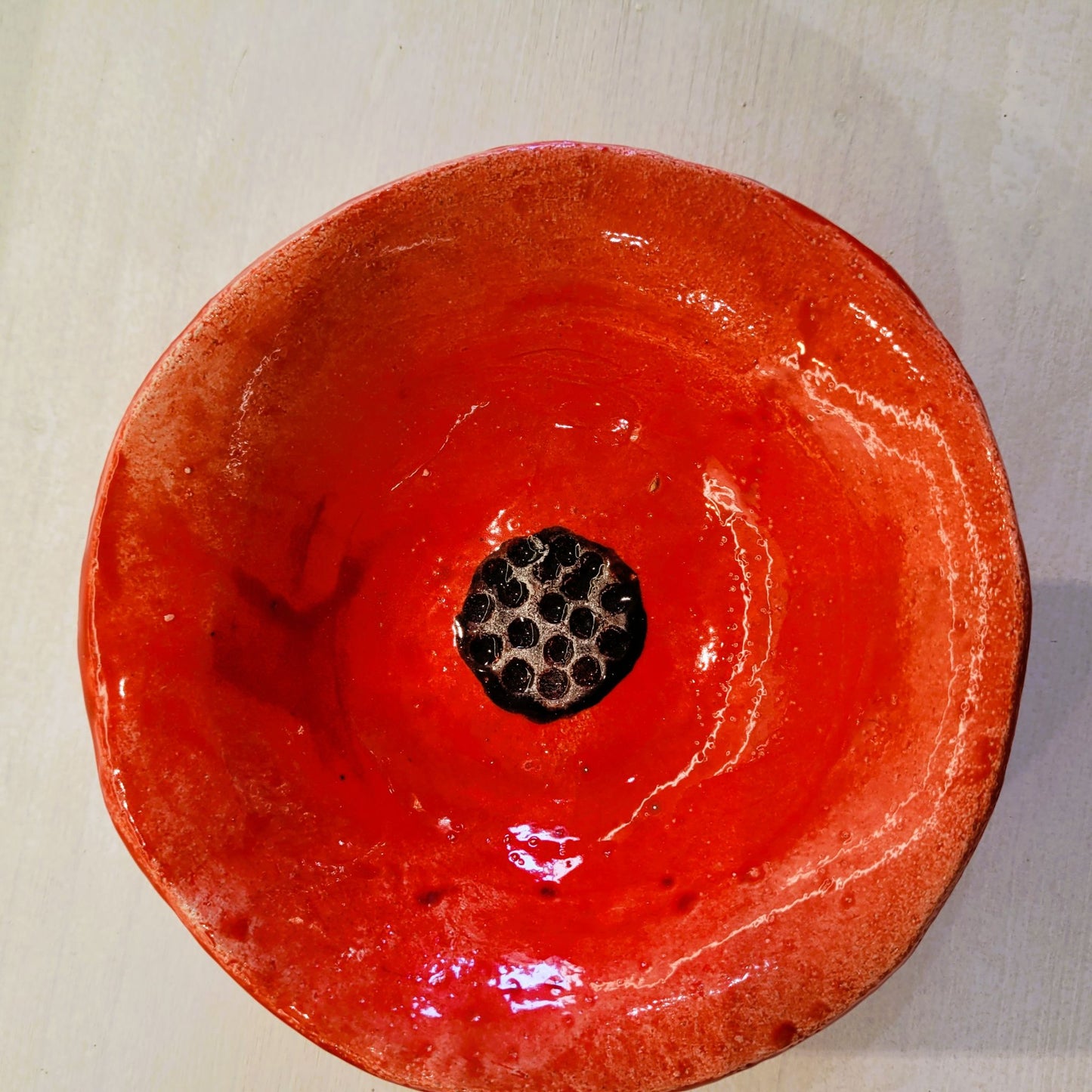Coupelle Coquelicot en Grès Rouge : La Douceur des Petits Plats