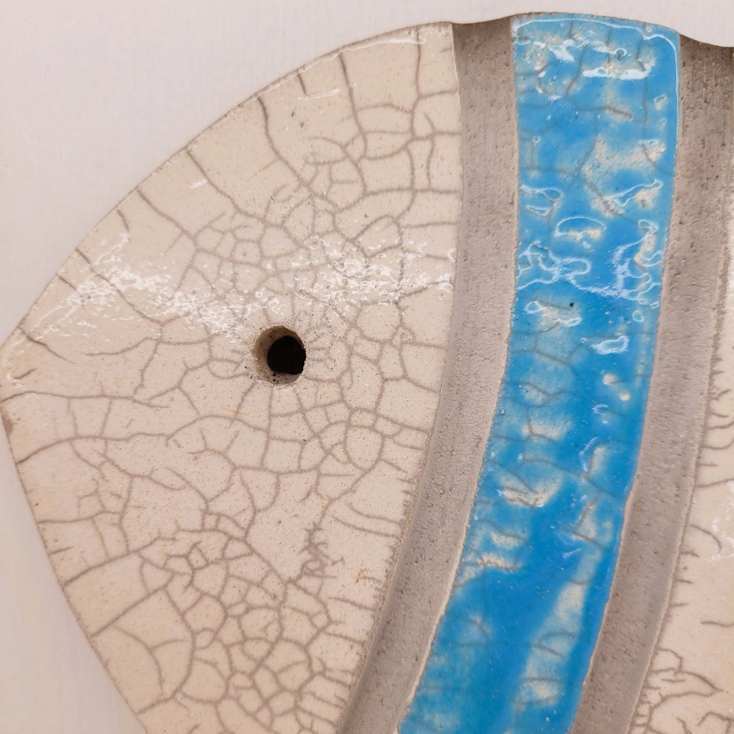 Le_Grenier_du_Marais-Dessous_de_plat_poisson_bleu_raku