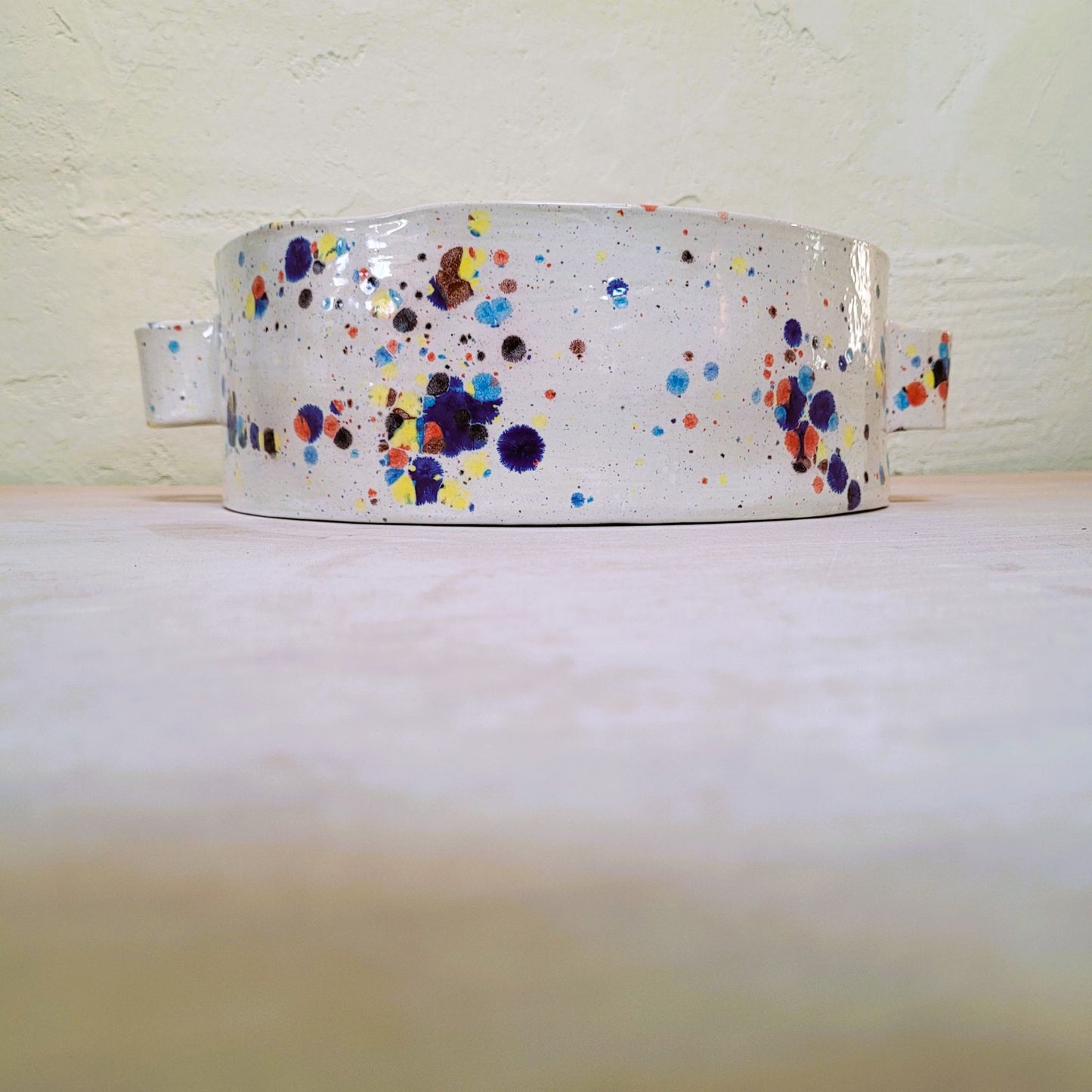 Le_Grenier_du_Marais-Plat_faience_confettis