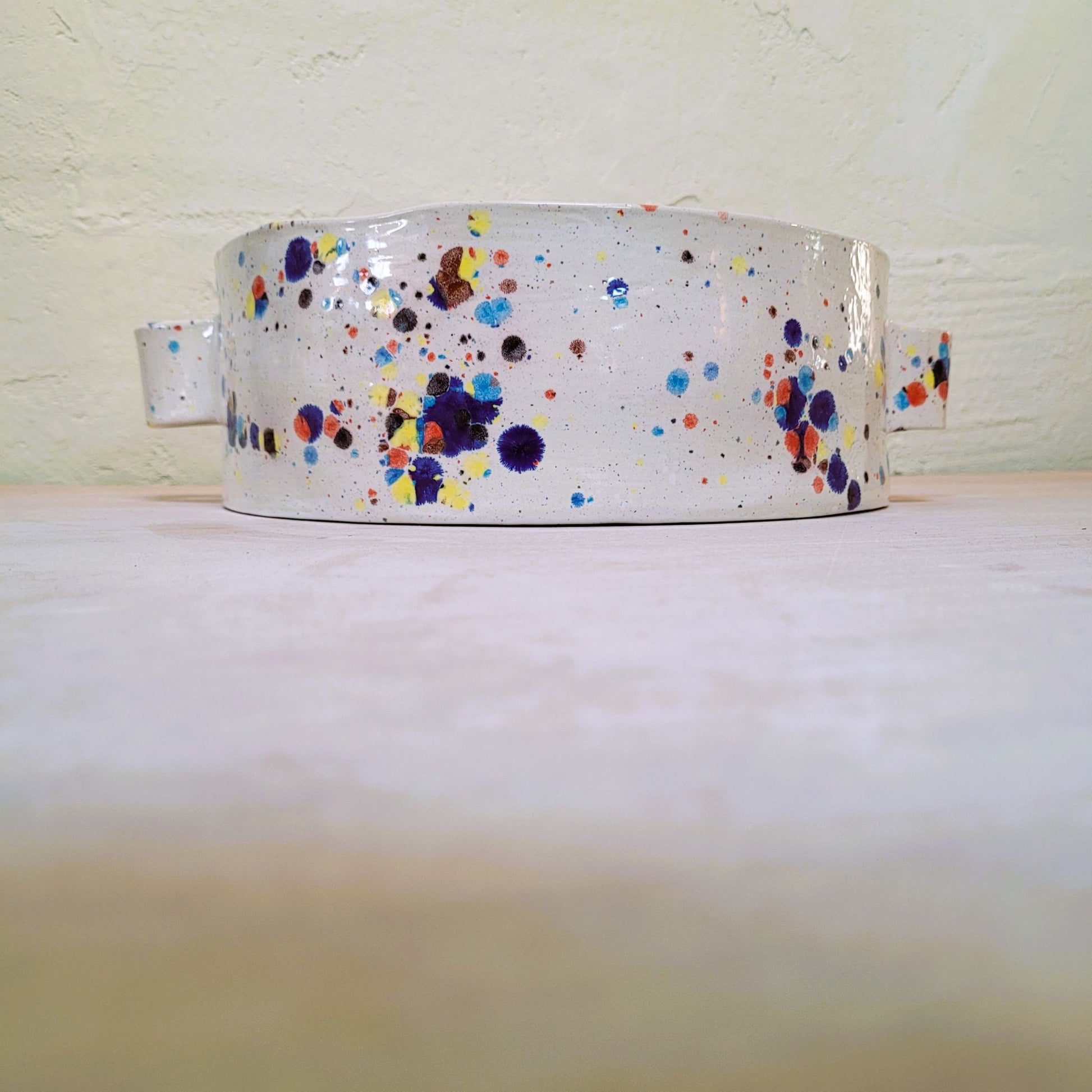 Le_Grenier_du_Marais-Plat_faience_confettis