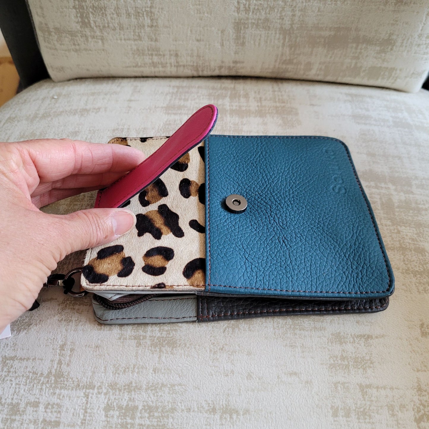 Pochette Bandoulière Josie Soruka : L'Indispensable Compact et Coloré
