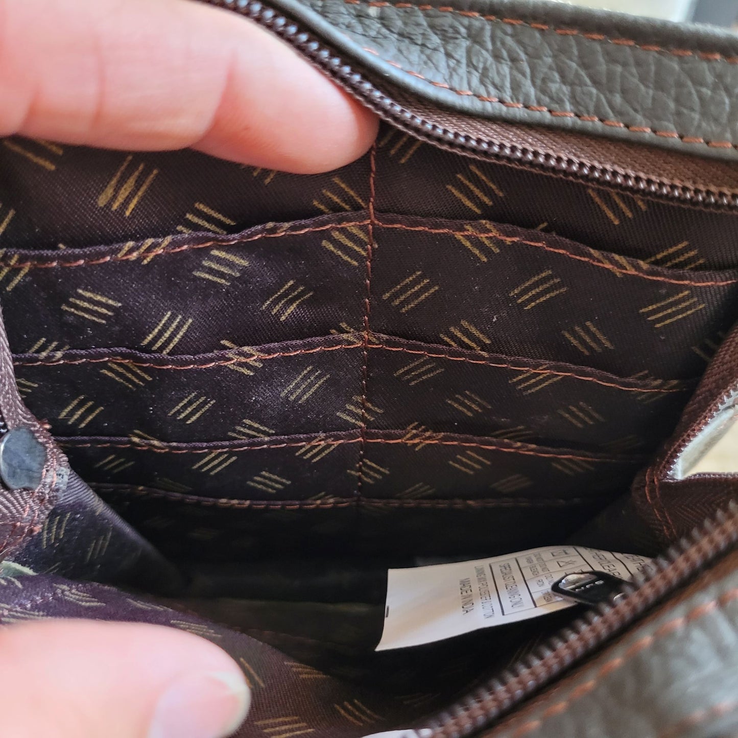 Pochette Bandoulière Josie Soruka : L'Indispensable Compact et Coloré