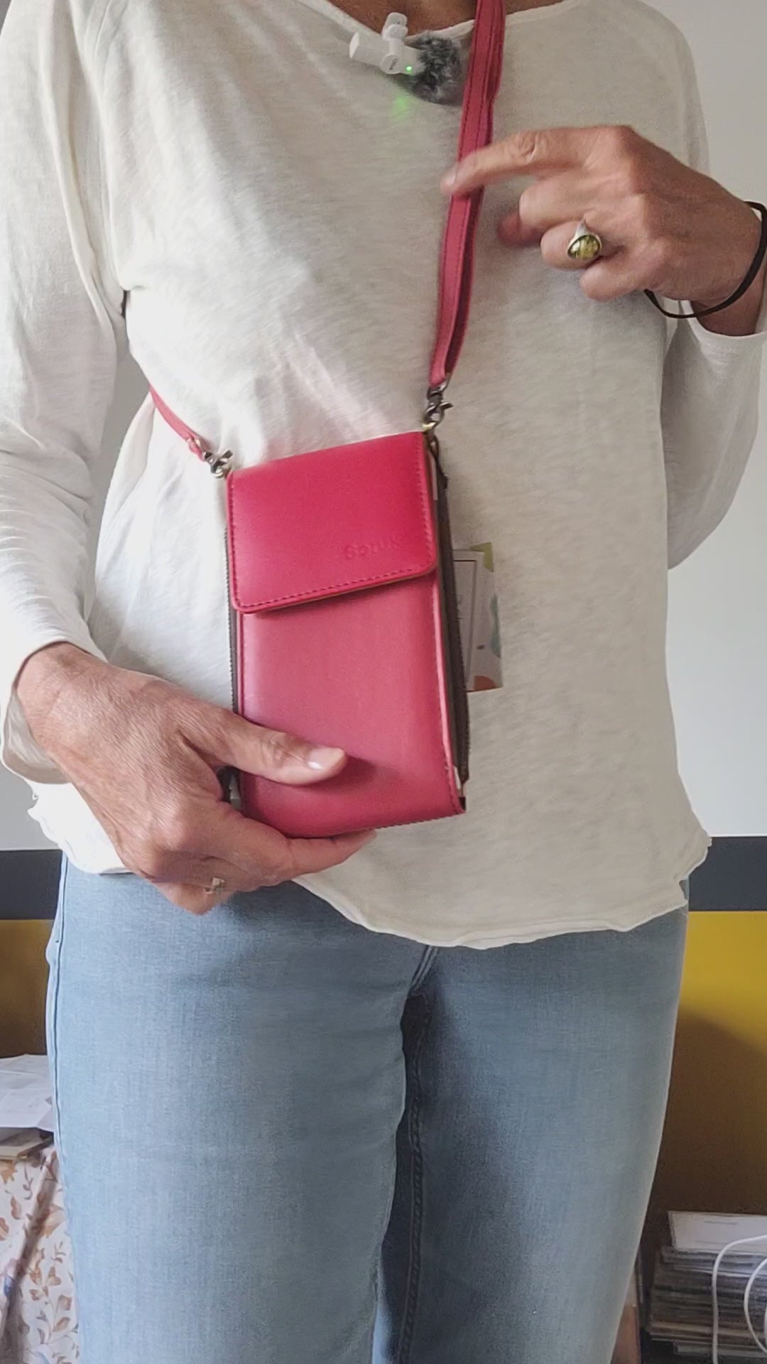 Le Grenier du Marais-Pochette téléphone Eva