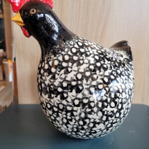 Le Grenier du Marais-Poule TGM noire1-Châtelaillon-Plage