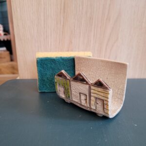 Le Grenier du Marais-Porte éponge cabanes vert jaune(2)-Châtelaillon-Plage