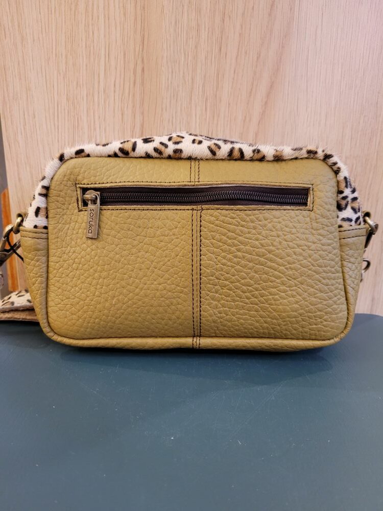 Sac Bandoulière Dora Soruka : Peau Imprimée Panthère & Cuir Vert Clair Tendance – Image 2
